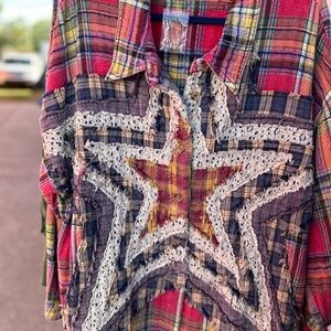 Oli & Hali Multicolor Plaid Shacket with Star Design medium very good